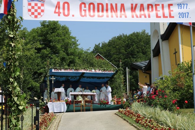 Veliko slavlje u Jerovcu - biskup Mrzljak predvodio euharistiju povodom 40. obljetnice kapele